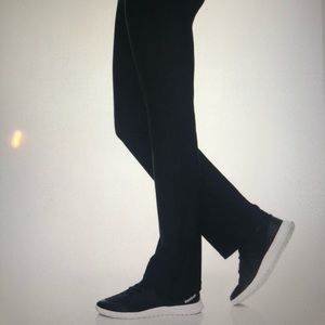 Reebok Pants & Jumpsuits - Reebok straight high rise leggings Reebok Pants & Jumpsuits - Reebok straight high rise leggings